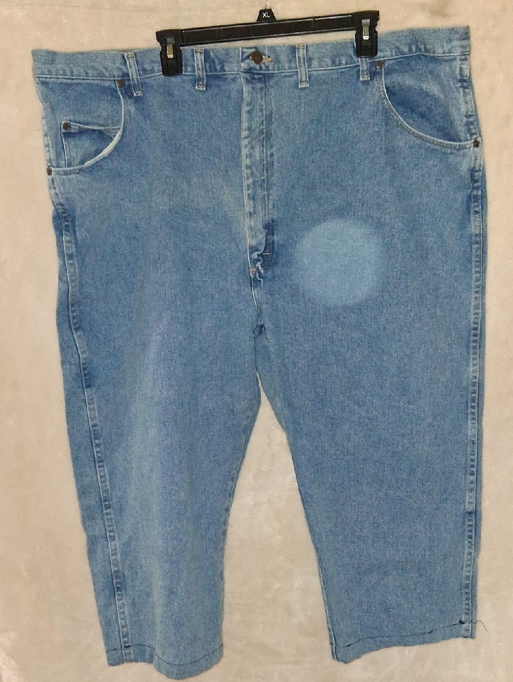 Wrangler Men's Light Blue Relaxed Fit Denim Jeans